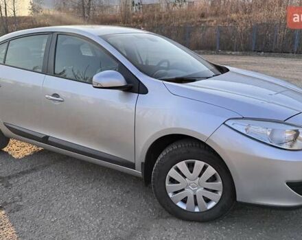 Серый Рено Флюенс, объемом двигателя 1.6 л и пробегом 150 тыс. км за 8000 $, фото 11 на Automoto.ua