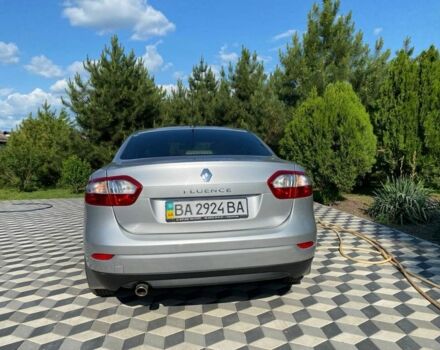 Сірий Рено Флюенс, об'ємом двигуна 1.6 л та пробігом 150 тис. км за 7500 $, фото 2 на Automoto.ua