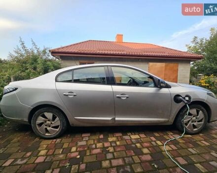 Серый Рено Флюенс, объемом двигателя 0 л и пробегом 130 тыс. км за 4300 $, фото 3 на Automoto.ua