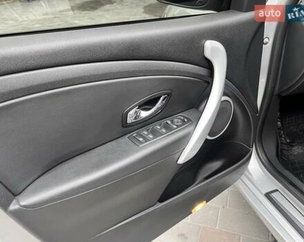 Серый Рено Флюенс, объемом двигателя 2 л и пробегом 130 тыс. км за 8150 $, фото 26 на Automoto.ua