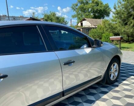 Сірий Рено Флюенс, об'ємом двигуна 1.6 л та пробігом 150 тис. км за 7500 $, фото 4 на Automoto.ua