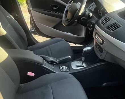 Сірий Рено Флюенс, об'ємом двигуна 0 л та пробігом 79 тис. км за 6300 $, фото 9 на Automoto.ua