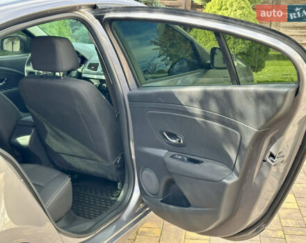 Серый Рено Флюенс, объемом двигателя 1.5 л и пробегом 95 тыс. км за 8750 $, фото 19 на Automoto.ua