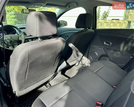 Серый Рено Флюенс, объемом двигателя 1.5 л и пробегом 95 тыс. км за 8750 $, фото 27 на Automoto.ua