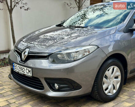 Серый Рено Флюенс, объемом двигателя 1.5 л и пробегом 95 тыс. км за 8750 $, фото 2 на Automoto.ua