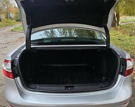 Сірий Рено Флюенс, об'ємом двигуна 1.6 л та пробігом 118 тис. км за 7850 $, фото 24 на Automoto.ua