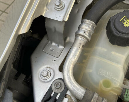 Сірий Рено Флюенс, об'ємом двигуна 1.6 л та пробігом 210 тис. км за 6500 $, фото 39 на Automoto.ua