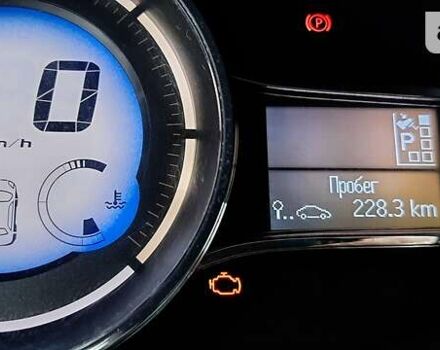 Серый Рено Флюенс, объемом двигателя 1.5 л и пробегом 230 тыс. км за 6800 $, фото 16 на Automoto.ua