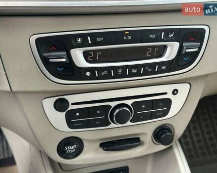 Рено Флюенс 2015 у Львові на Automoto.ua Сірий Рено Флюенс, об'ємом двигуна 1.46 л та пробігом 192 тис. км за 9499 $, фото 23 на Automoto.ua