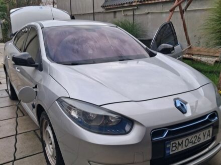 Сірий Рено Флюенс, об'ємом двигуна 0 л та пробігом 144 тис. км за 4500 $, фото 1 на Automoto.ua