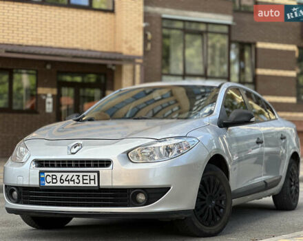 Сірий Рено Флюенс, об'ємом двигуна 1.6 л та пробігом 266 тис. км за 4799 $, фото 1 на Automoto.ua