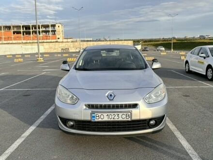 Серый Рено Флюенс, объемом двигателя 1.6 л и пробегом 272 тыс. км за 5200 $, фото 1 на Automoto.ua