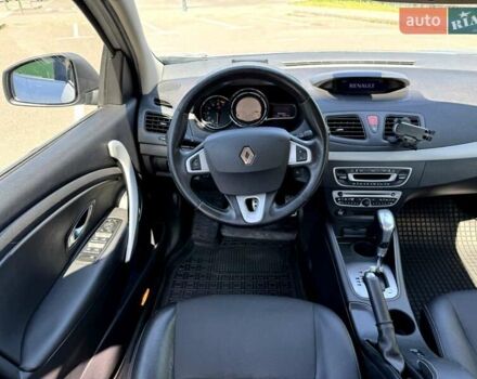 Сірий Рено Флюенс, об'ємом двигуна 2 л та пробігом 217 тис. км за 6000 $, фото 1 на Automoto.ua
