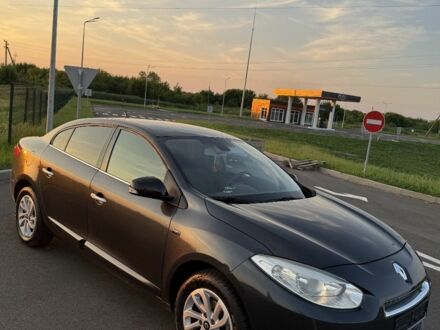 Сірий Рено Флюенс, об'ємом двигуна 1.6 л та пробігом 242 тис. км за 7300 $, фото 1 на Automoto.ua