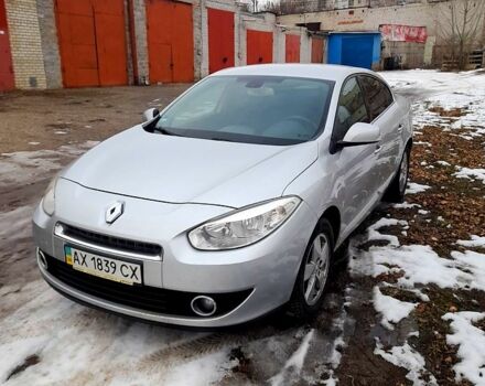 Серый Рено Флюенс, объемом двигателя 2 л и пробегом 194 тыс. км за 7500 $, фото 1 на Automoto.ua