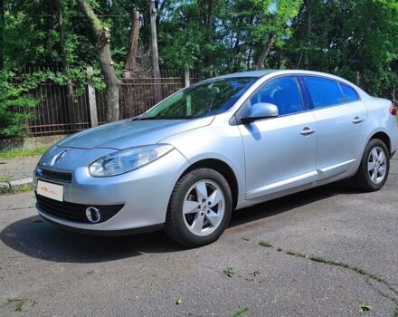 Сірий Рено Флюенс, об'ємом двигуна 2 л та пробігом 102 тис. км за 8500 $, фото 1 на Automoto.ua