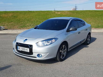 Рено Флюенс 2012 у Дніпро (Дніпропетровську) на Automoto.ua Сірий Рено Флюенс, об'ємом двигуна 0 л та пробігом 105 тис. км за 10999 $, фото 1 на Automoto.ua