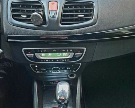 Синий Рено Флюенс, объемом двигателя 1.6 л и пробегом 225 тыс. км за 5900 $, фото 30 на Automoto.ua