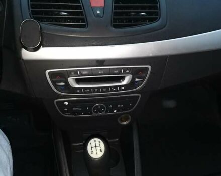 Синий Рено Флюенс, объемом двигателя 1.6 л и пробегом 262 тыс. км за 6000 $, фото 14 на Automoto.ua