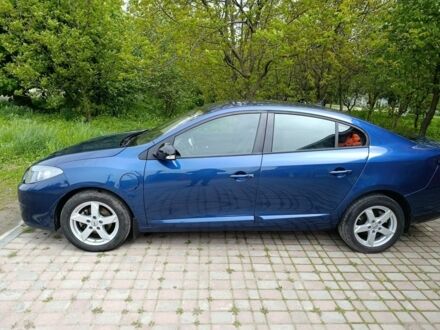 Рено Флюенс 2011 у Бучаче на Automoto.ua Синій Рено Флюенс, об'ємом двигуна 0 л та пробігом 42 тис. км за 7100 $, фото 1 на Automoto.ua