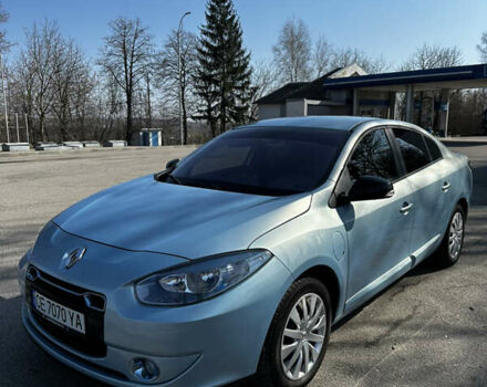 Синий Рено Флюенс, объемом двигателя 0 л и пробегом 63 тыс. км за 4900 $, фото 1 на Automoto.ua