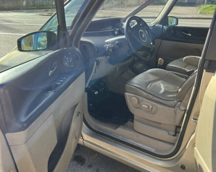 Рено Гранд Еспейс 2006 у Києві на Automoto.ua Бежевий Рено Гранд Еспейс, об'ємом двигуна 2.2 л та пробігом 320 тис. км за 4500 $, фото 8 на Automoto.ua