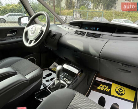 Черный Рено Гранд Эспейс, объемом двигателя 2 л и пробегом 197 тыс. км за 7800 $, фото 22 на Automoto.ua