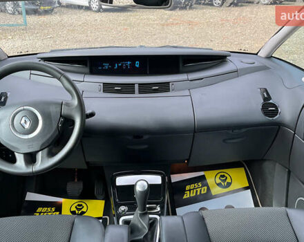 Чорний Рено Гранд Еспейс, об'ємом двигуна 2 л та пробігом 210 тис. км за 8500 $, фото 8 на Automoto.ua