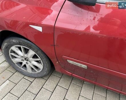 Червоний Рено Гранд Еспейс, об'ємом двигуна 2 л та пробігом 442 тис. км за 5246 $, фото 2 на Automoto.ua