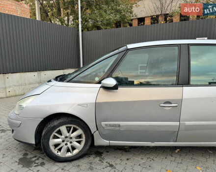 Серый Рено Гранд Эспейс, объемом двигателя 2 л и пробегом 330 тыс. км за 5800 $, фото 3 на Automoto.ua
