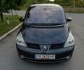 Серый Рено Гранд Эспейс, объемом двигателя 2 л и пробегом 178 тыс. км за 7500 $, фото 3 на Automoto.ua