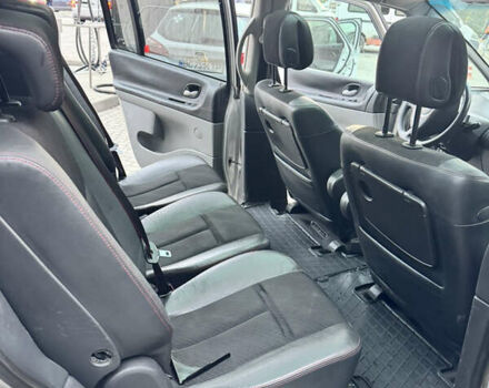 Серый Рено Гранд Эспейс, объемом двигателя 2 л и пробегом 330 тыс. км за 5800 $, фото 23 на Automoto.ua