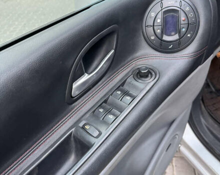 Серый Рено Гранд Эспейс, объемом двигателя 2 л и пробегом 330 тыс. км за 5800 $, фото 12 на Automoto.ua