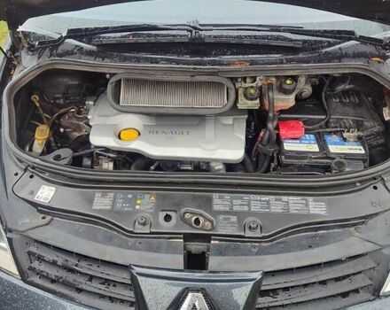 Рено Гранд Эспейс 2010 в Иванкове на Automoto.ua Серый Рено Гранд Эспейс, объемом двигателя 2 л и пробегом 356 тыс. км за 7600 $, фото 5 на Automoto.ua