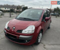 Красный Рено Grand Modus, объемом двигателя 1.6 л и пробегом 172 тыс. км за 6250 $, фото 1 на Automoto.ua