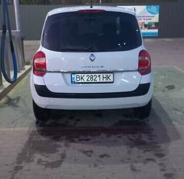 Рено Grand Modus, об'ємом двигуна 1.5 л та пробігом 248 тис. км за 4800 $, фото 1 на Automoto.ua