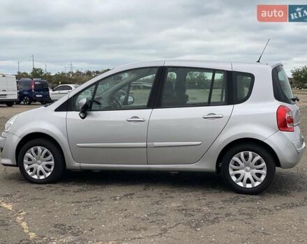 Серый Рено Grand Modus, объемом двигателя 1.6 л и пробегом 196 тыс. км за 6900 $, фото 6 на Automoto.ua