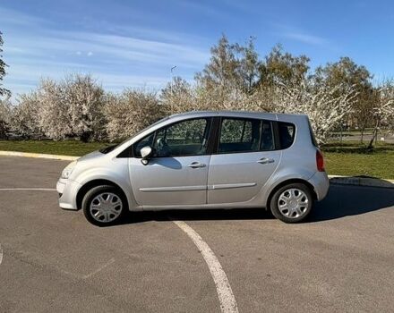Сірий Рено Grand Modus, об'ємом двигуна 1.5 л та пробігом 288 тис. км за 3700 $, фото 1 на Automoto.ua