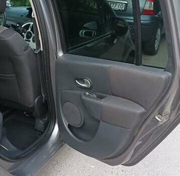 Сірий Рено Grand Modus, об'ємом двигуна 1.5 л та пробігом 198 тис. км за 5400 $, фото 15 на Automoto.ua