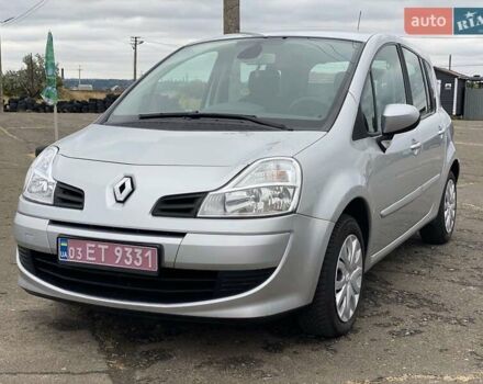 Серый Рено Grand Modus, объемом двигателя 1.6 л и пробегом 196 тыс. км за 6900 $, фото 1 на Automoto.ua