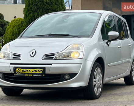 Серый Рено Grand Modus, объемом двигателя 1.6 л и пробегом 99 тыс. км за 8650 $, фото 2 на Automoto.ua