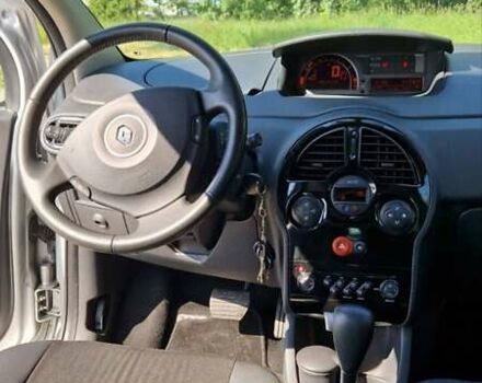 Серый Рено Grand Modus, объемом двигателя 1.6 л и пробегом 98 тыс. км за 8200 $, фото 24 на Automoto.ua