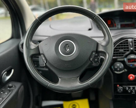 Серый Рено Grand Modus, объемом двигателя 1.6 л и пробегом 99 тыс. км за 8650 $, фото 17 на Automoto.ua