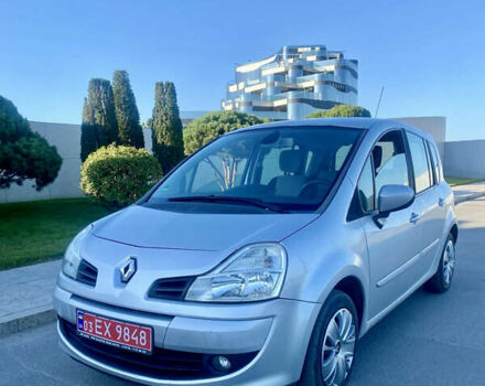 Серый Рено Grand Modus, объемом двигателя 1.6 л и пробегом 147 тыс. км за 5900 $, фото 1 на Automoto.ua