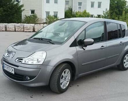 Сірий Рено Grand Modus, об'ємом двигуна 1.5 л та пробігом 198 тис. км за 5400 $, фото 1 на Automoto.ua