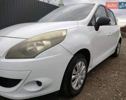 Белый Рено Гранд Сценик, объемом двигателя 1.46 л и пробегом 172 тыс. км за 6156 $, фото 6 на Automoto.ua