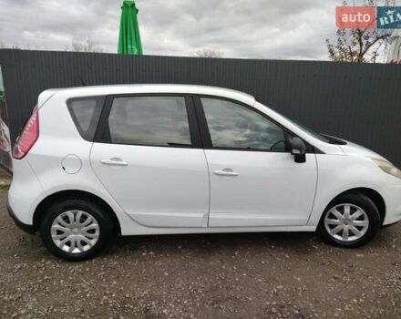 Белый Рено Гранд Сценик, объемом двигателя 1.46 л и пробегом 172 тыс. км за 6156 $, фото 8 на Automoto.ua