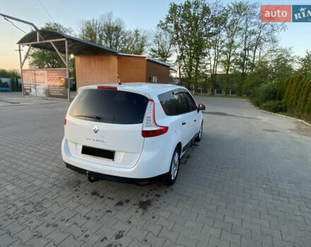 Белый Рено Гранд Сценик, объемом двигателя 1.5 л и пробегом 313 тыс. км за 6900 $, фото 30 на Automoto.ua