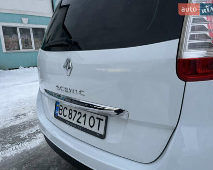 Білий Рено Гранд Сценік, об'ємом двигуна 2 л та пробігом 355 тис. км за 6800 $, фото 22 на Automoto.ua