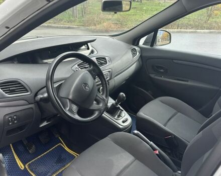 Белый Рено Гранд Сценик, объемом двигателя 1.5 л и пробегом 220 тыс. км за 6900 $, фото 11 на Automoto.ua